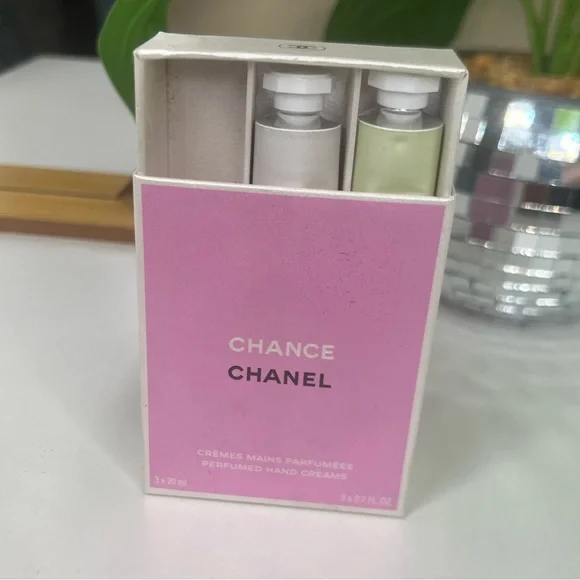 CHANEL Chance Hand Cream Set - Picture 1 of 3